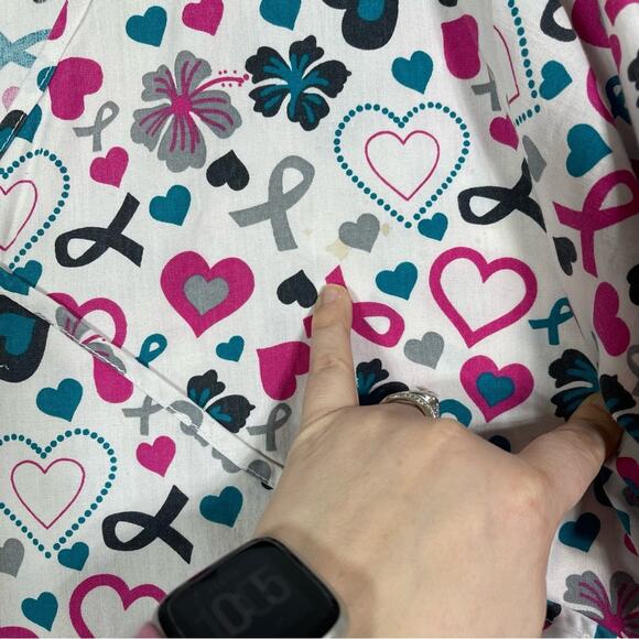 Sherly Uniforms, Scrub Top Size 1X. VNeck Faux Wrap Top. In excellent condition! - Picture 4 of 5